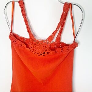 Banana Republic Women’s Knit Top with Crochet accents! Medium